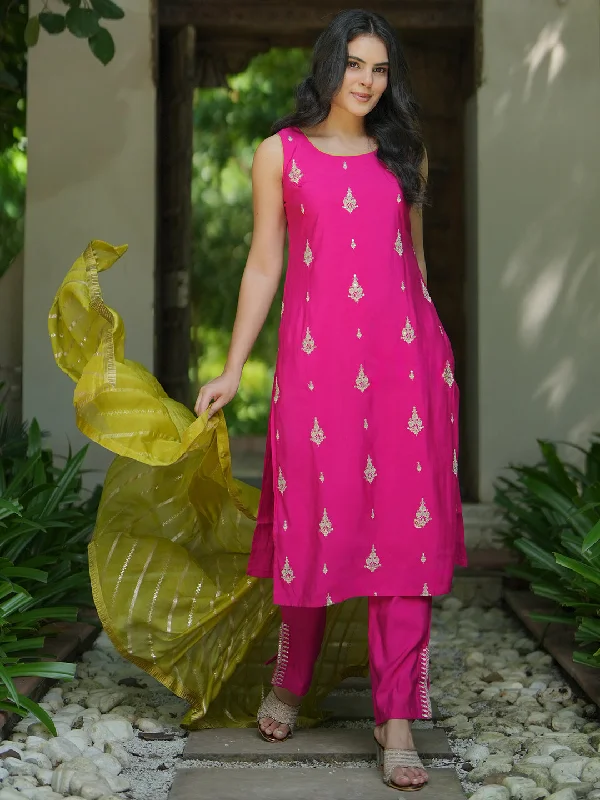 Pink Embroidered Silk Blend Straight Suit With Dupatta